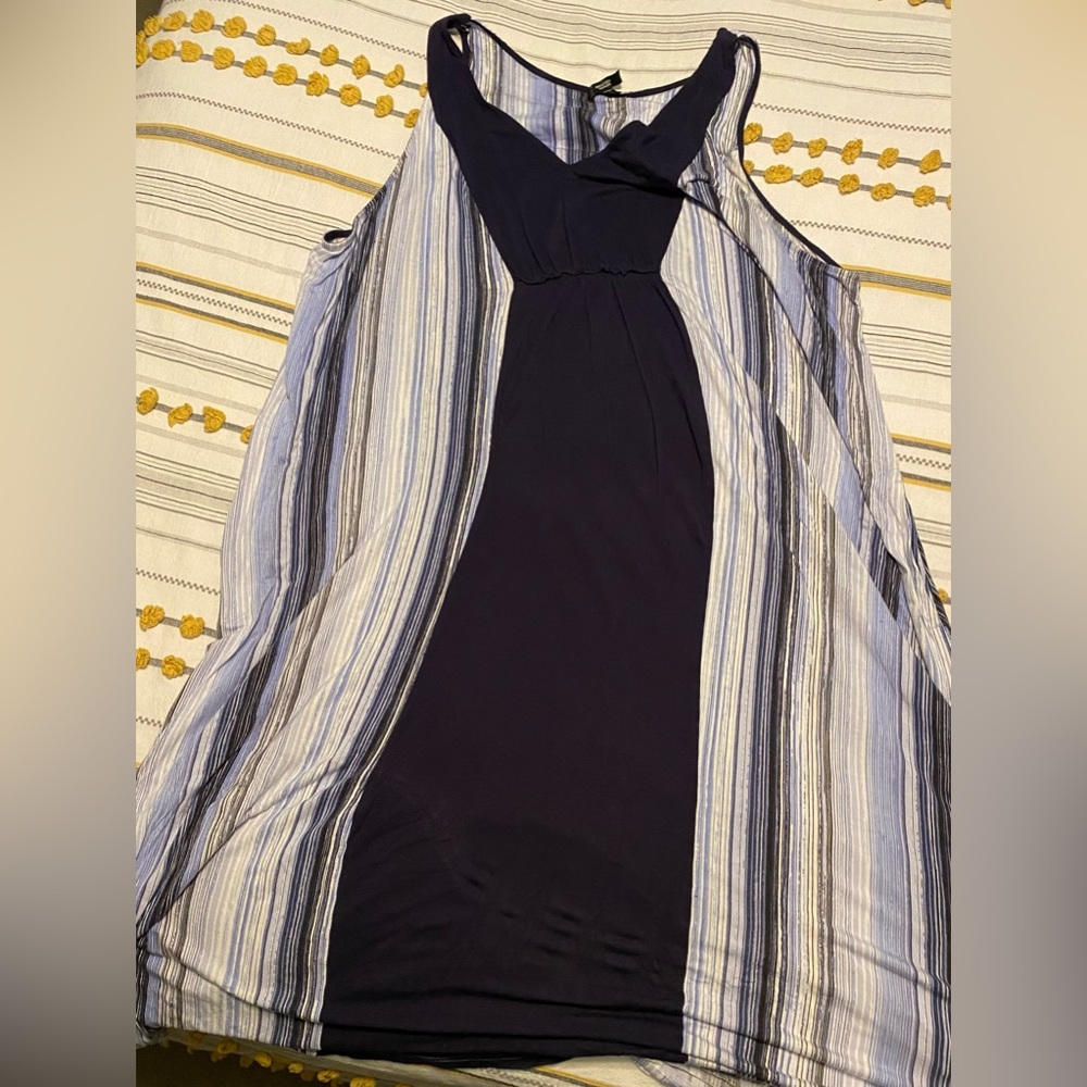 Woman’s maxi dress with pockets size 3xl tee shirt material